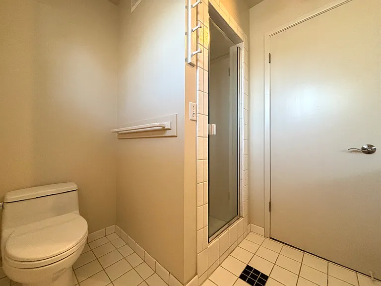653 Bayview Dr — Photo 31