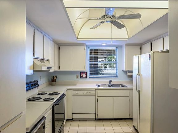 4th image of 75 Saint Andrews Blvd #C-303