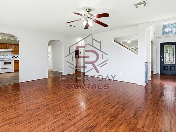 4th image of 2513 Haven Dr