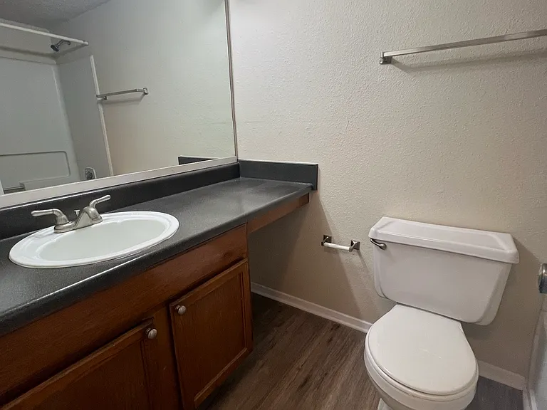 735 Seasons Pkwy — Photo 10