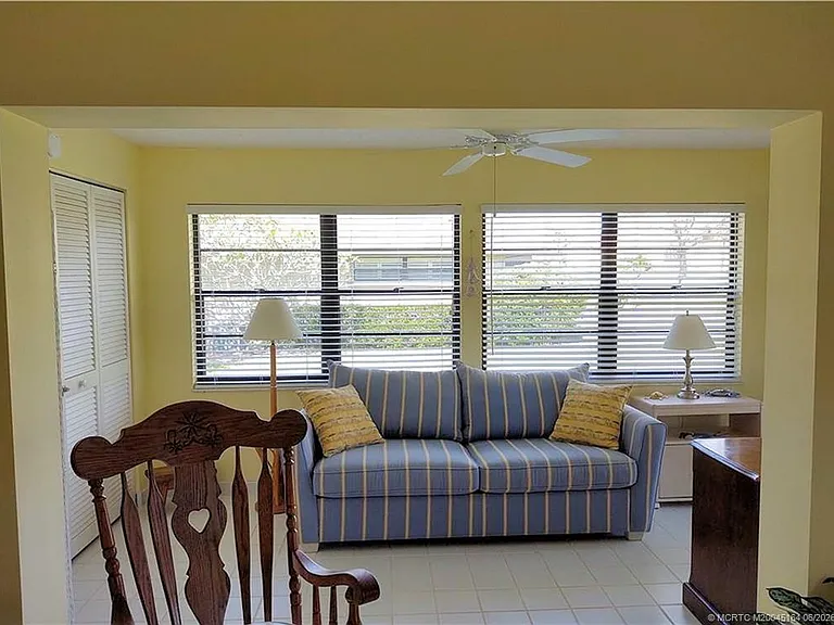 SE Sea Island Way — Photo 20