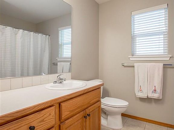 3rd image of 133 Berkshire Ln