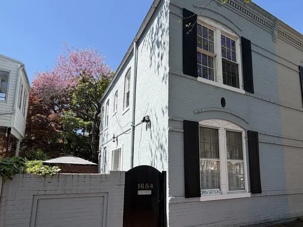 1654 34th St NW, Washington, DC 20007