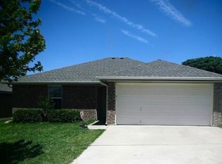 108 Calcite Ln, Jarrell, TX 76537