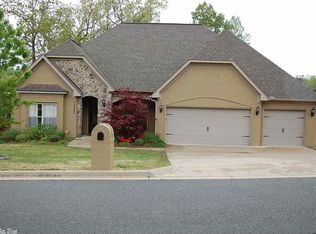 14003 Foxfield Ln, Little Rock, AR 72211