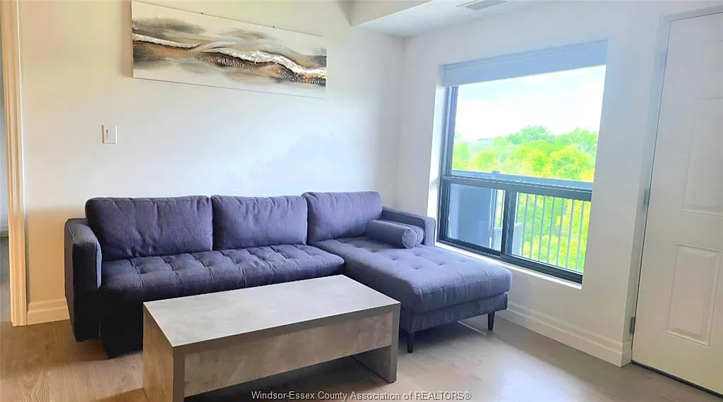 2 bed, 2.0 bath, 1095 sqft, $2,400 — Photo 4