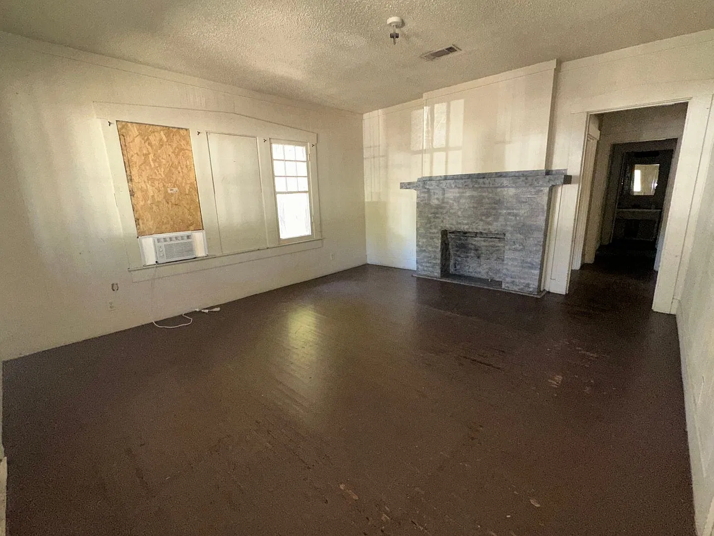 Cute 3 bedroom duplex — Photo 2