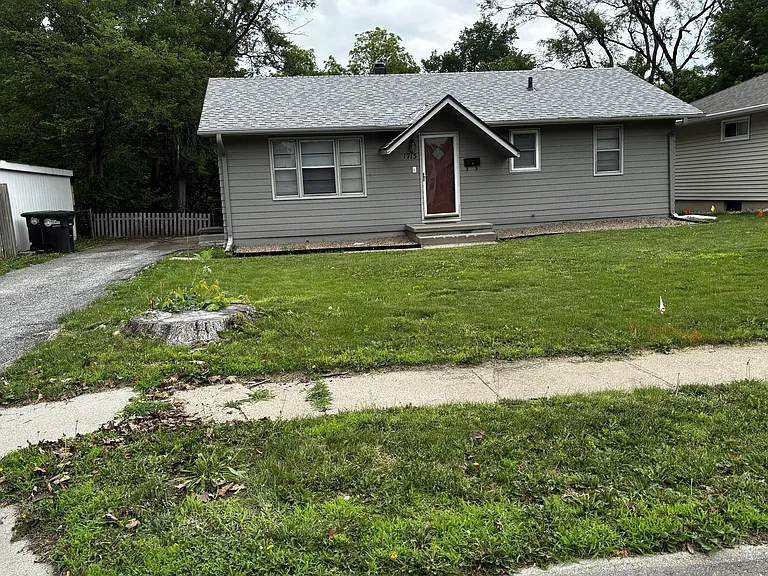 1713 Cole Creek Dr — Photo 1