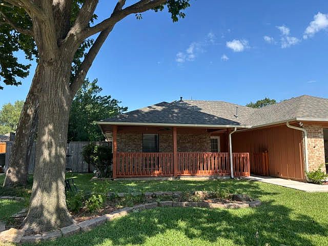 1st image of 3732 Racquet Ct