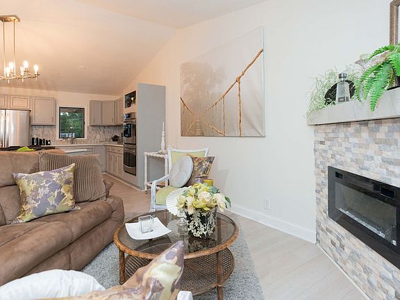 5th image of 3145 Bannister Dr