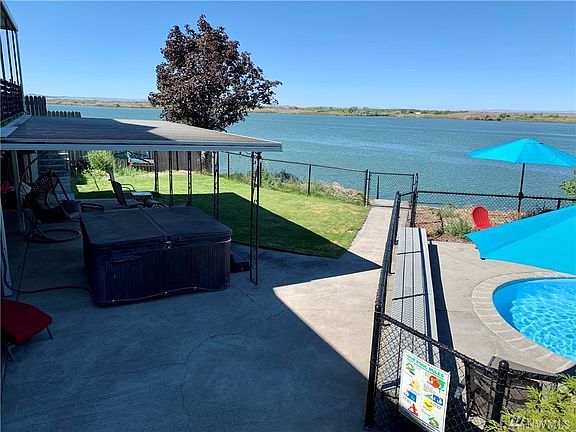 5th image of 4518 W Lakeshore Dr