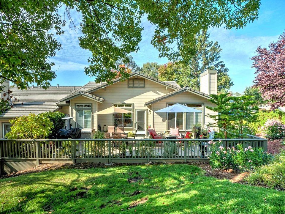 1st image of 8654 Solera Dr