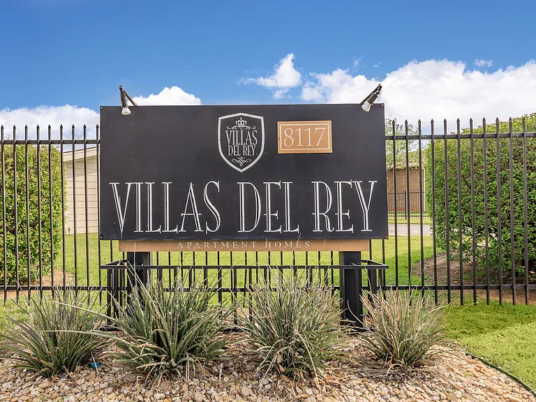 Villas Del Rey — Photo 34