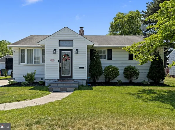 302 W Henry St, Palmyra, NJ 08065