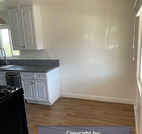4th image of 1012 Olive St #C