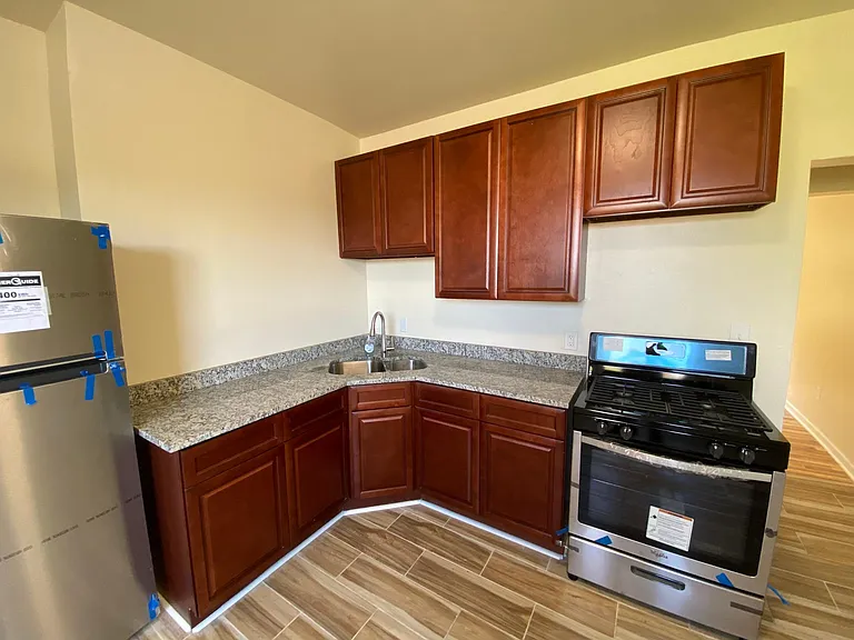 620 W 7th Ave #9 — Photo 1