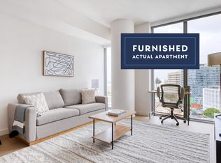 695 S Hoover St FLOOR 14-ID701, Los Angeles, CA 90005