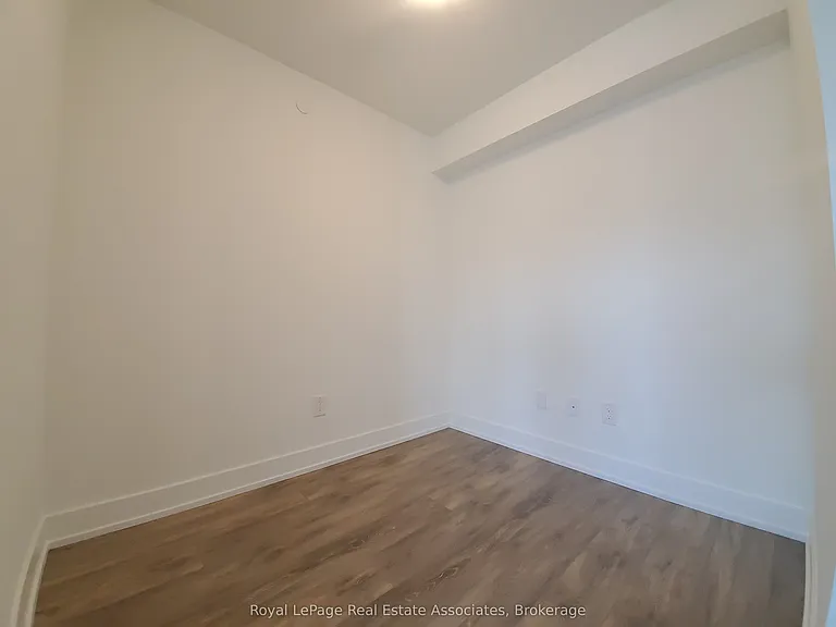 5 Mabelle Ave #1427 — Photo 3