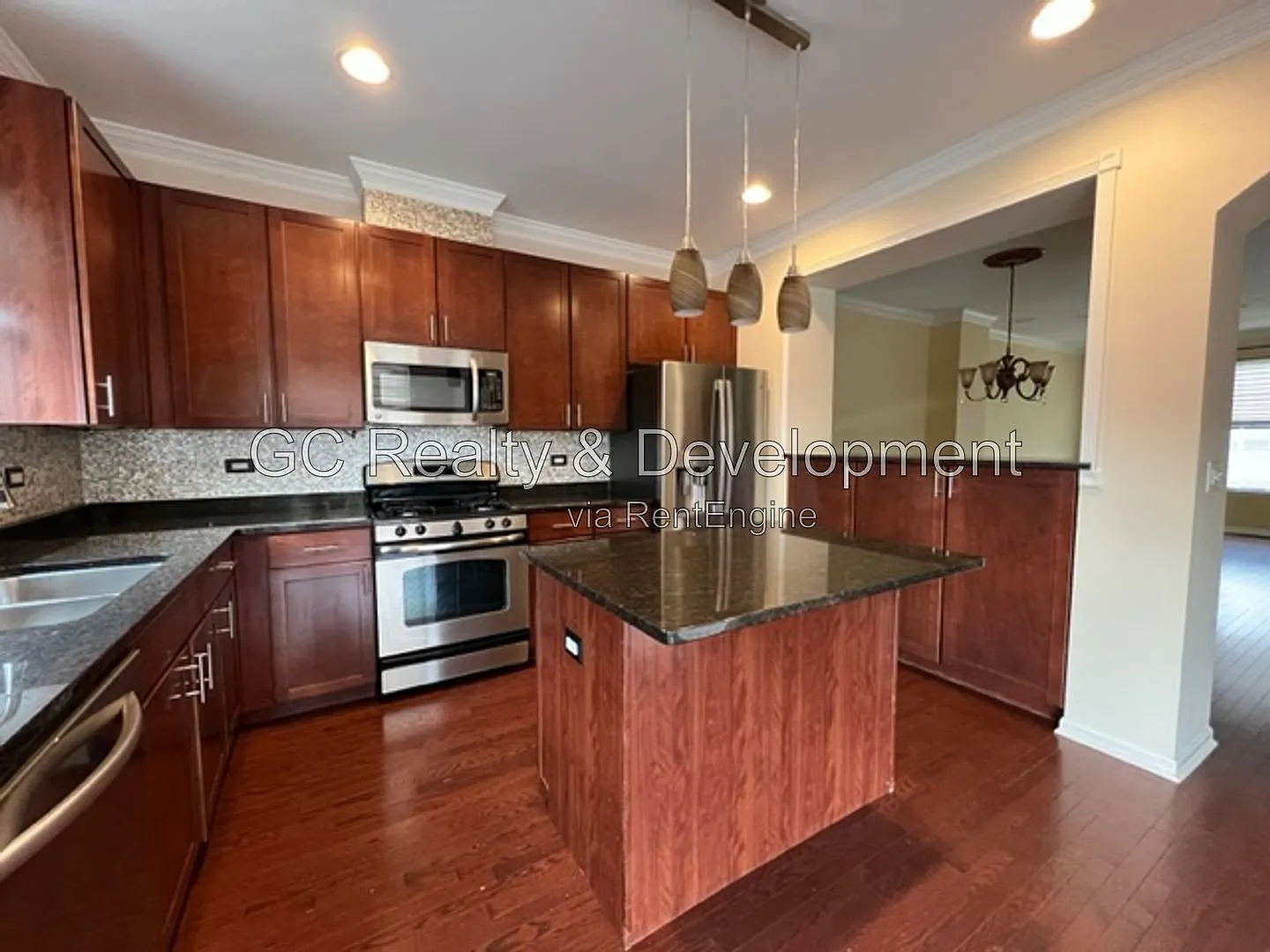 3 bed, 2.5 bath, 2162 sqft, $3,395 — Photo 4