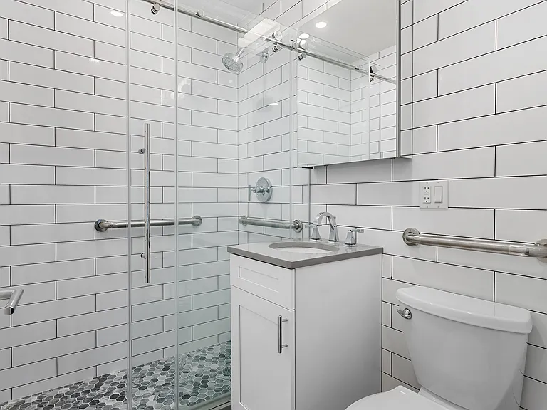 153 E 26th St #5B — Photo 6