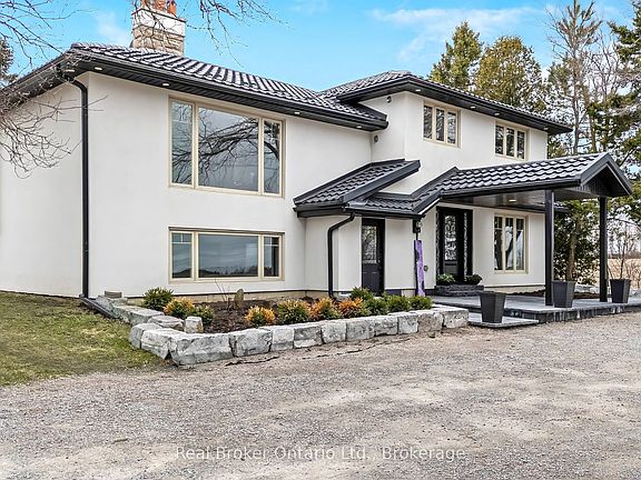 3rd image of 5938 Trafalgar Rd
