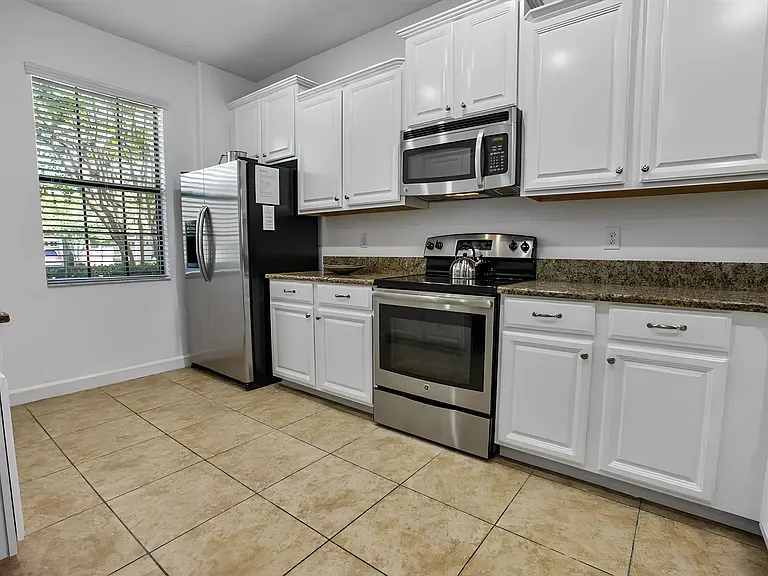 Moon Valley Dr — Photo 9