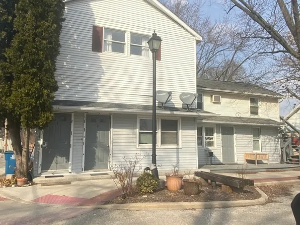 118 E Canal St, Utica, IL 61373