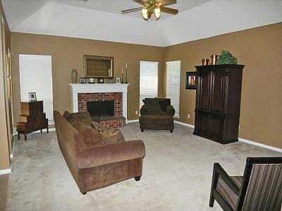 4th image of 1213 Baldcypress Ln