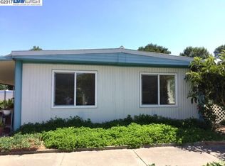 15 Palm Dr, Union City, CA 94587