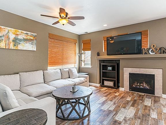 2nd image of 2679 Lawry Dr