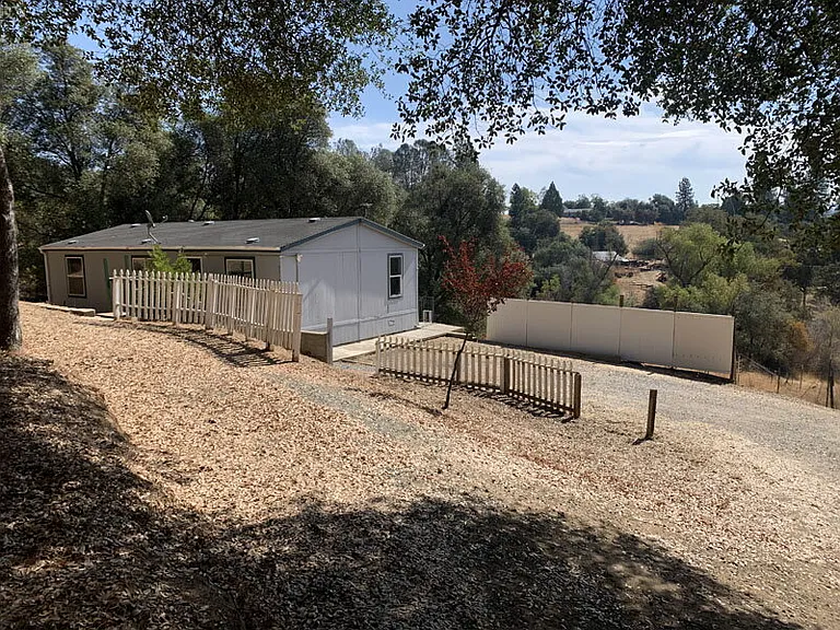 3375 Almosta Rd — Photo 2