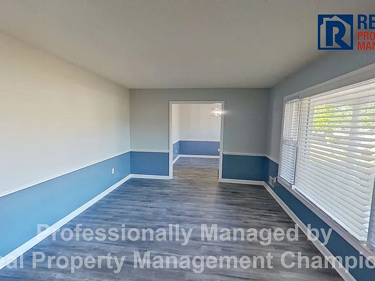 639 N College Rd — Photo 10