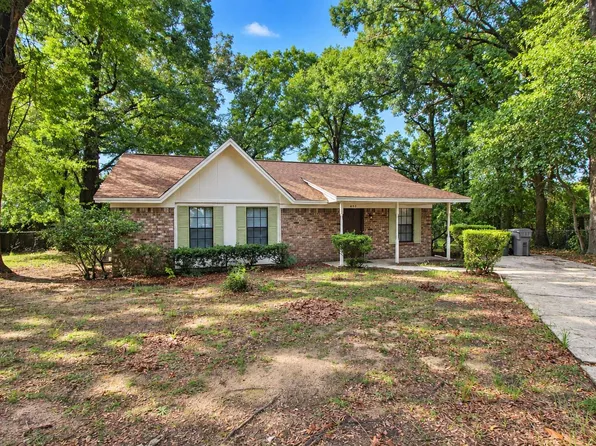 405 Cornwall Cir, Pensacola, FL 32514