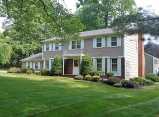 38 Sunderland Dr, Morristown, NJ 07960