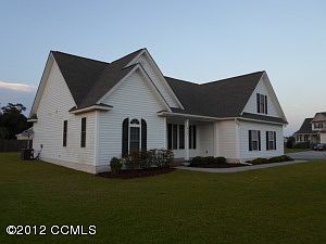3rd image of 415 Waverly Ct