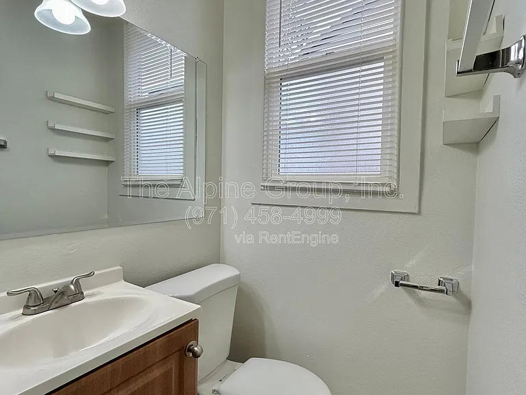 5821 SE Knapp St #4 — Photo 38