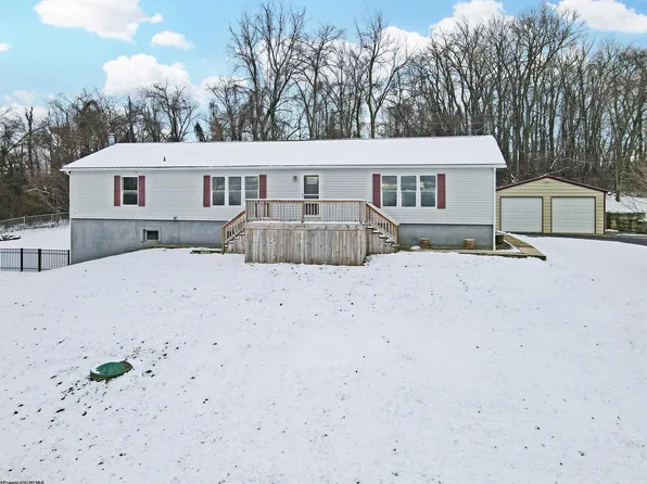 146 Arbogast Ln, Morgantown, WV 26508