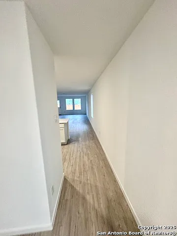 4 bed, 2.0 bath, 1600 sqft, $1,700 — Photo 2