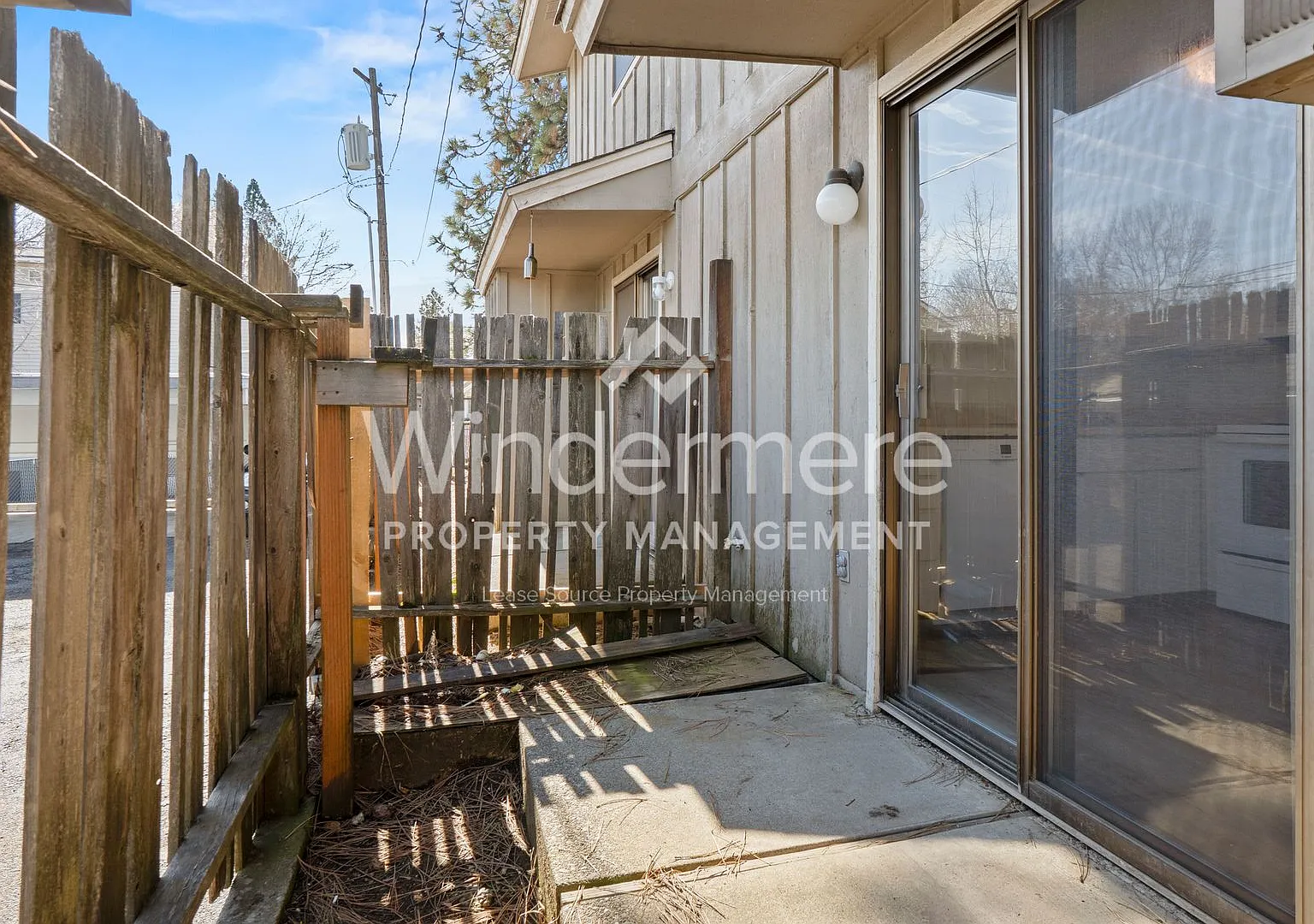 2702 E 31st — Photo 4