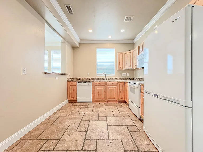 4588 W 11800 S — Photo 4