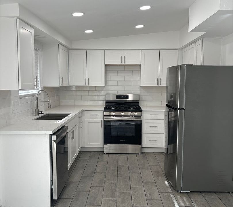 1st image of 71745 Sunnyslope Dr