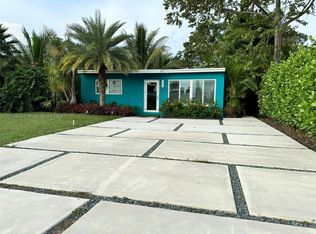 5949 NW 24th Ct, Pompano Beach, FL 33063
