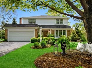 872 Georgetowne Ln, Barrington, IL 60010