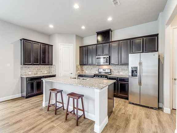 4th image of 603 Ansley Way
