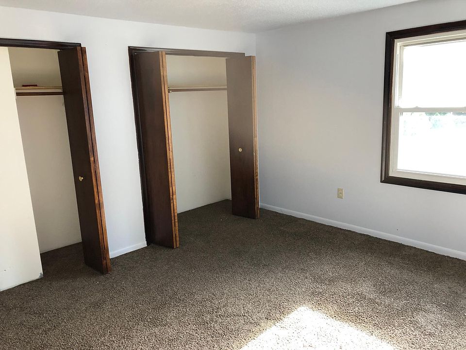 1st image of 6 Saint Marc Cir
