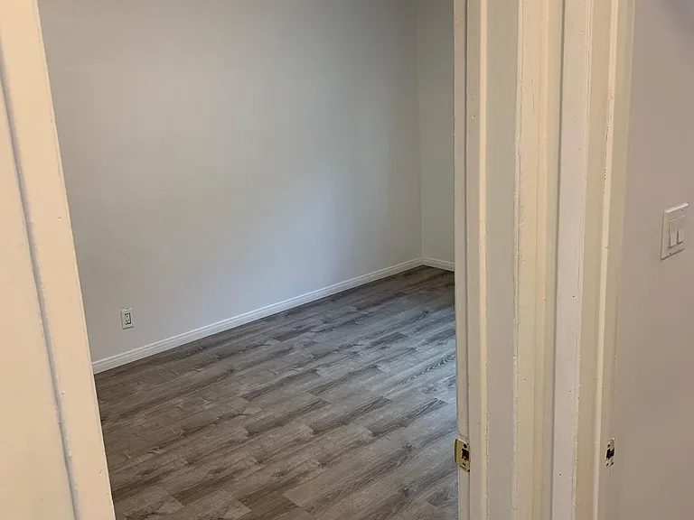 3626 Redondo Beach Blvd #C — Photo 7