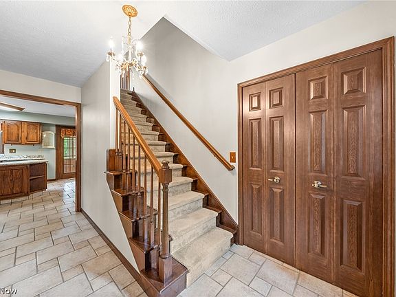2nd image of 2787 Circlewood Dr