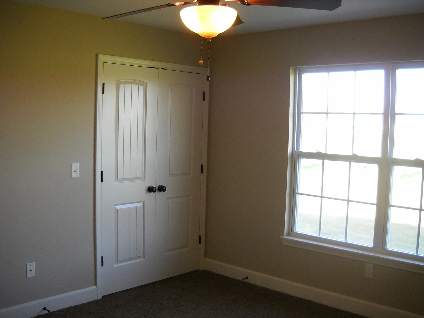 3 Bedroom, 2.5 Bath Oak Valley Townhouse — Photo 3