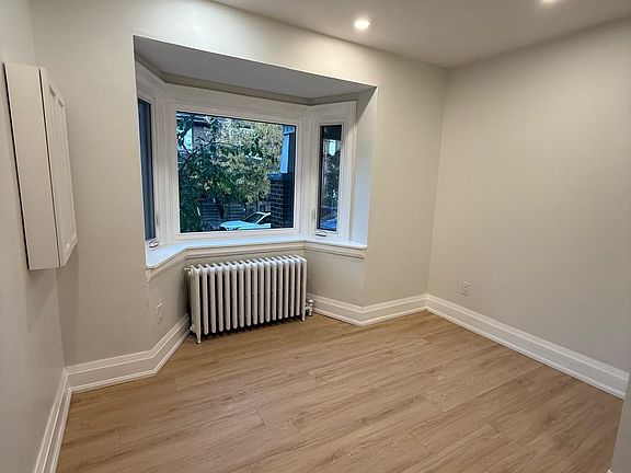5th image of 380 Clinton St