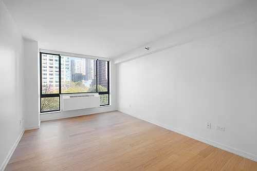 75 W End Ave Photo 1